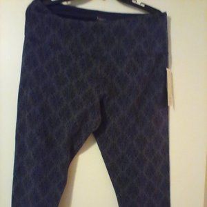 Ladies K&CO  leggings size large